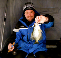 Ice Fishing Crappie 